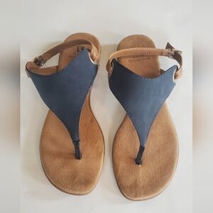 White Mountain London Women Thong And Backstrap Sandals, Navy & Tan, Size 7
